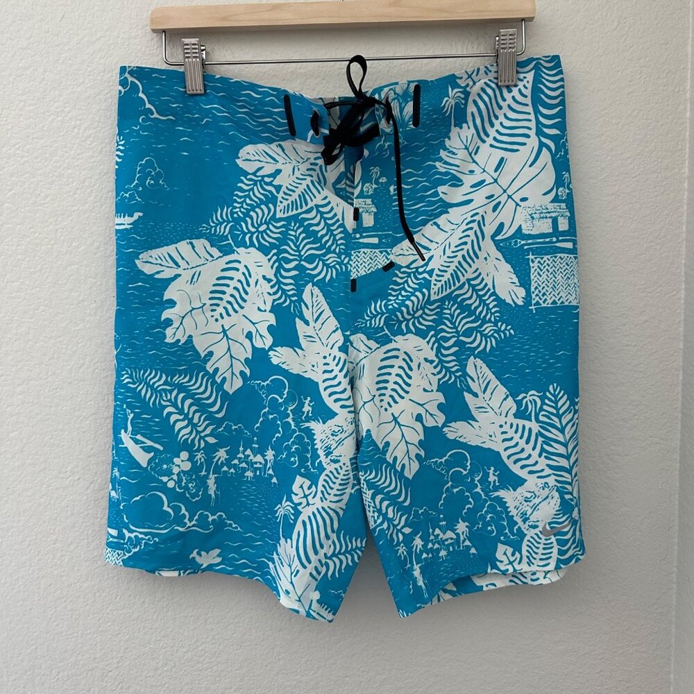 Nike Better World Swim Shorts Seamless Lightweight Blue Tropical Print Sz M